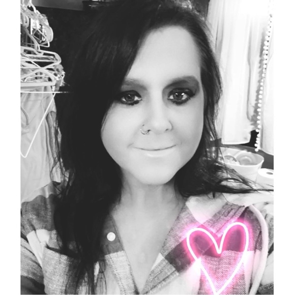 Meet your Posher, Samantha - Picture 2 of 4